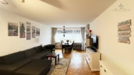 wohnzimmer blick - Im Herzen von Fleestedt und gut vermietet! 4-Zimmer Wohnung mit 2 Tiefgaragenplätzen