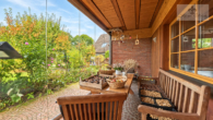 terrasse/ wintergarten - Niedrige Energiekosten & Echtholz-Charme: Massives Finnland-Holzhaus mit PV
